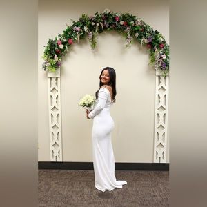 Lulus Feeling Of Forever
White Long Sleeve
Mermaid Maxi Dress